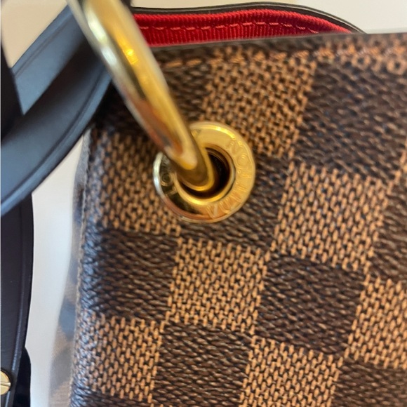 Authentic Louis Vuitton shoulder bag - Picture 7 of 10